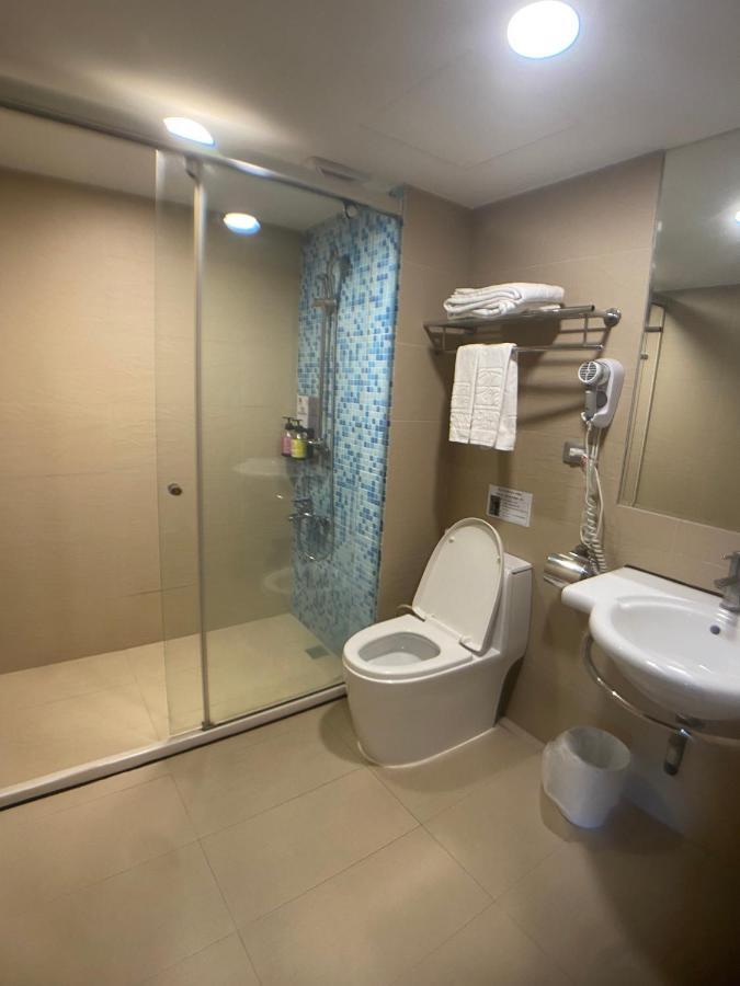 Bonjour Hotel Taichung Eksteriør billede
