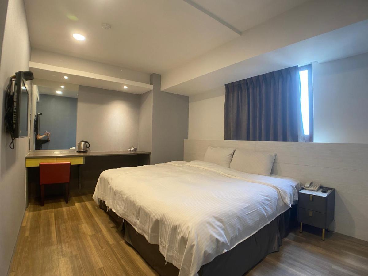 Bonjour Hotel Taichung Eksteriør billede