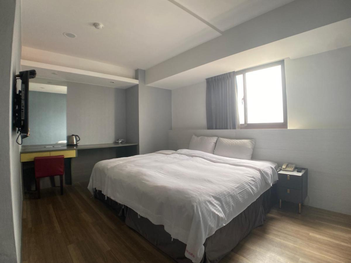 Bonjour Hotel Taichung Eksteriør billede