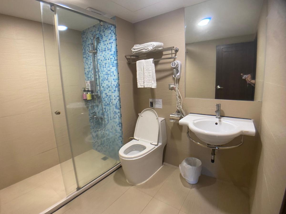 Bonjour Hotel Taichung Eksteriør billede