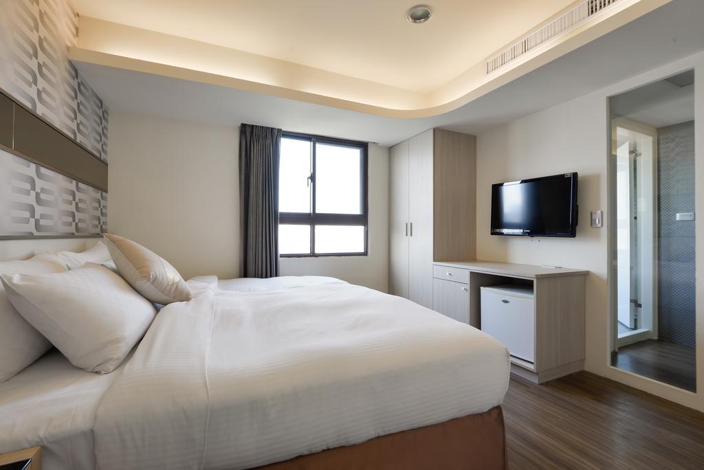Bonjour Hotel Taichung Eksteriør billede